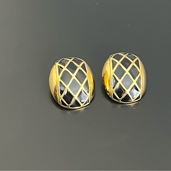Vintage Vendome Clip On Earrings​ - Picture 7 of 11